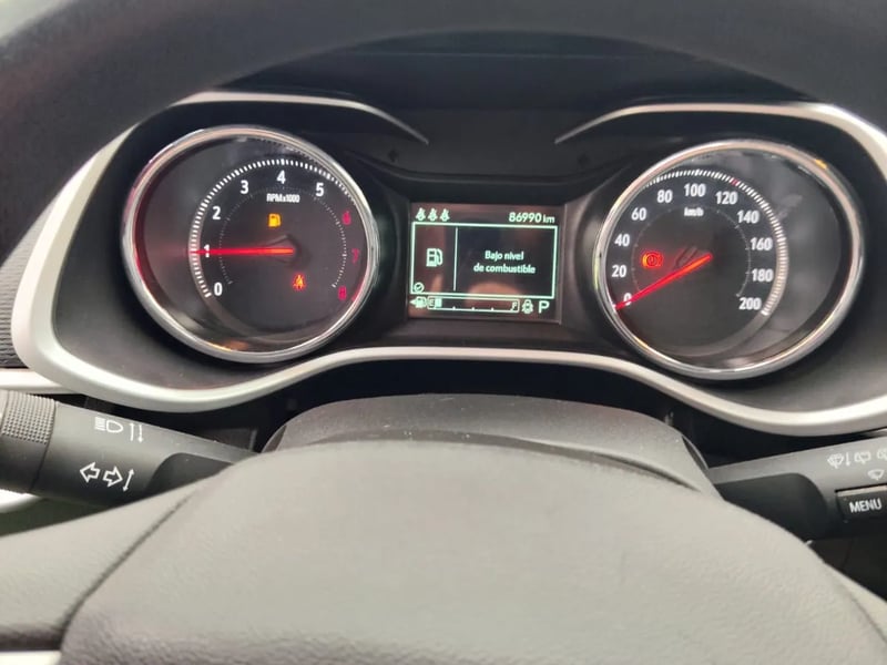 Chevrolet TRACKER LTZ 1.2 AUT 2022 - Imagen 8 de 9