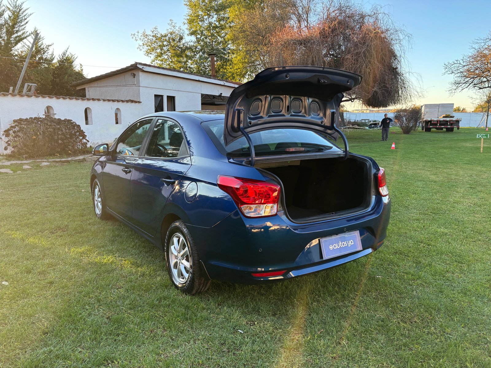 HYUNDAI VERNA CB 1.4 2022 - Imagen 15 de 18