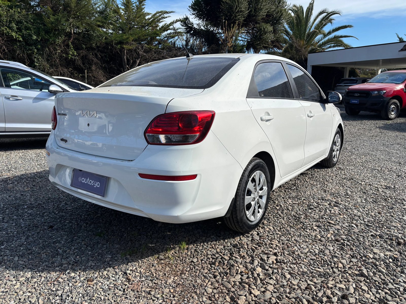 Kia SOLUTO LX 1.4 2022 - Foto 4 de 10