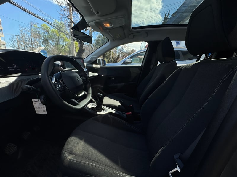 Peugeot 208 PURETECH 75 MT 1.2 2024 - Imagen 19 de 20