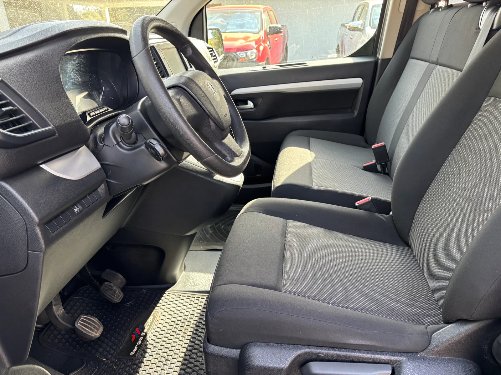 Peugeot TRAVELLER L3 BLUE HDI 180 2.0 2023 - Foto 3 de 15