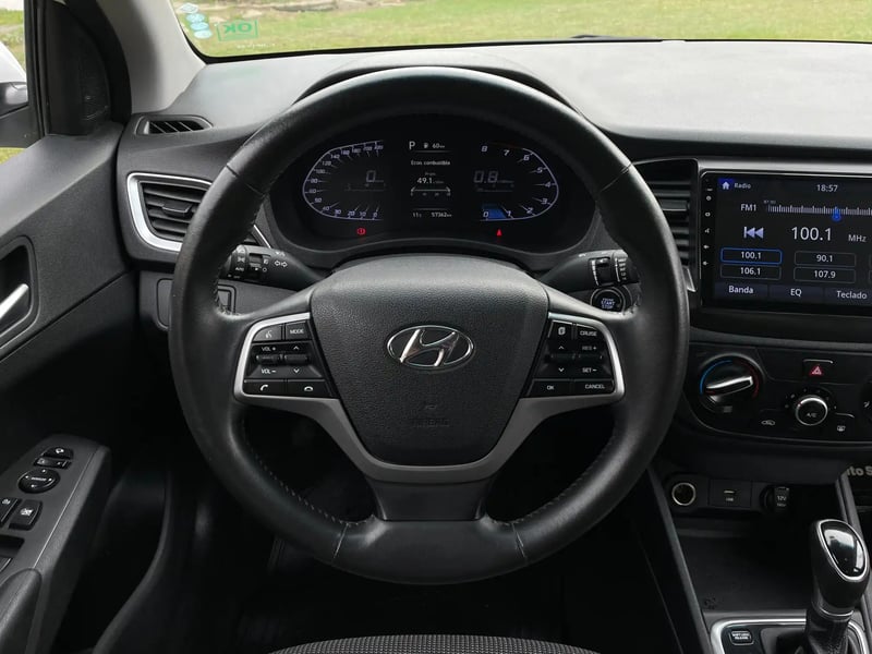 Hyundai ACCENT HCI 1.6 AUT 2022 - Imagen 8 de 20