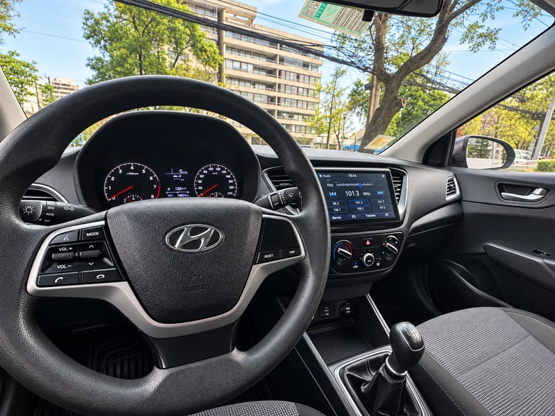 Hyundai ACCENT HCI 1.4 2021 - Imagen 9 de 20