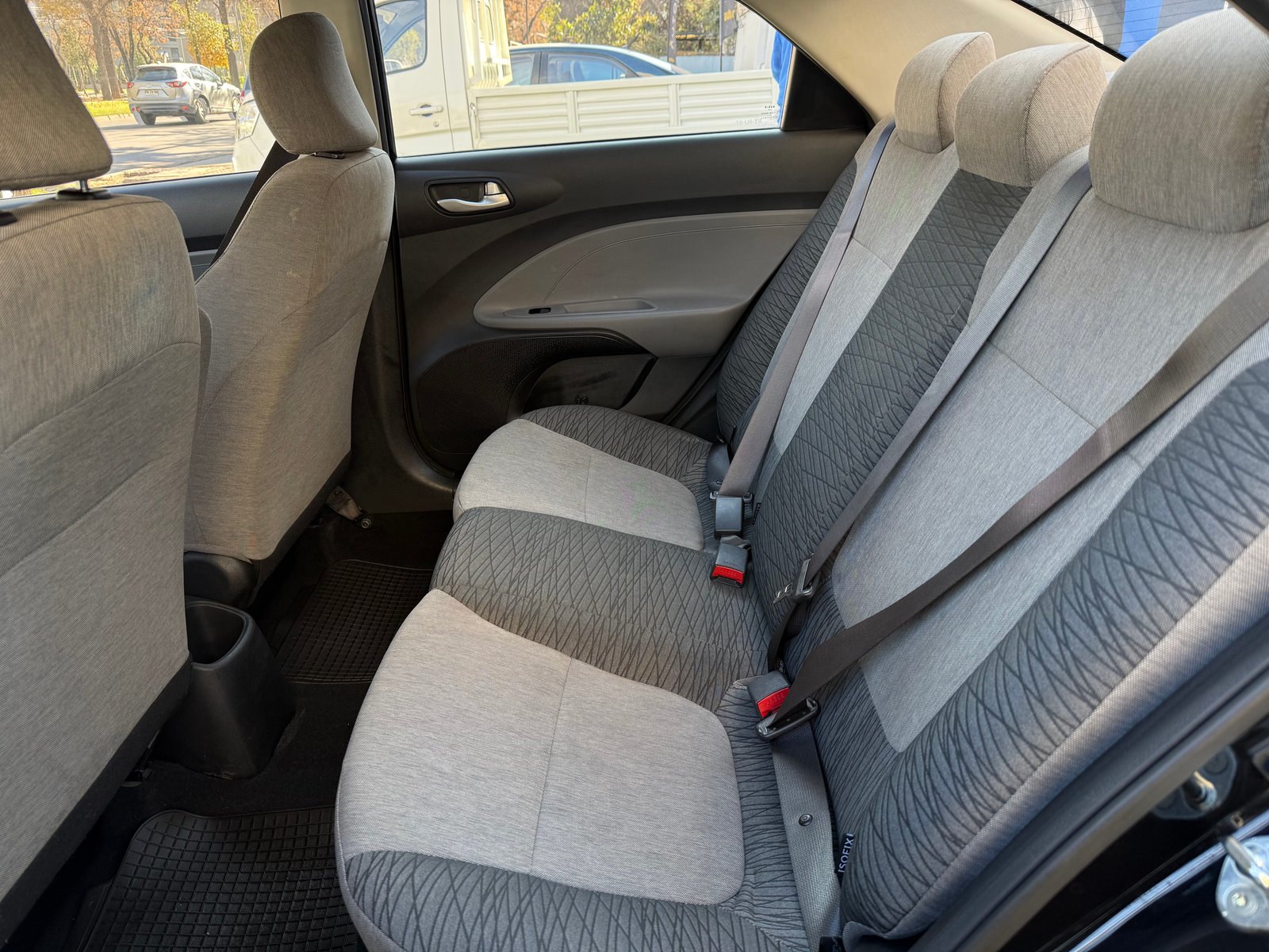 KIA SOLUTO 1.4 2022 - Imagen 18 de 20