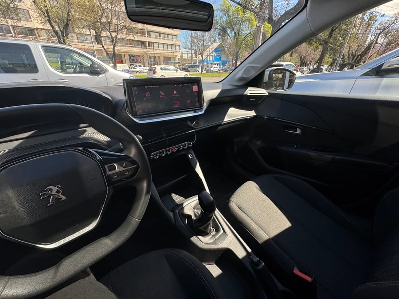 Peugeot 208 PURETECH 75 MT 1.2 2024 - Imagen 18 de 20