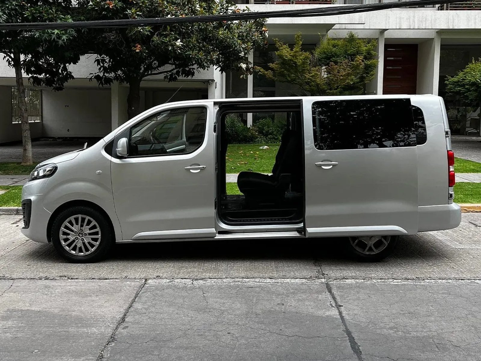 Citroën SPACETOURER 2024 - Foto 2 de 9