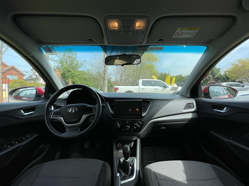 Hyundai ACCENT HCI PLUSS MT 1.4 2022 - Imagen 13 de 16