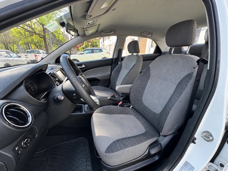 Kia SOLUTO LX 1.4 2022 - Imagen 13 de 20