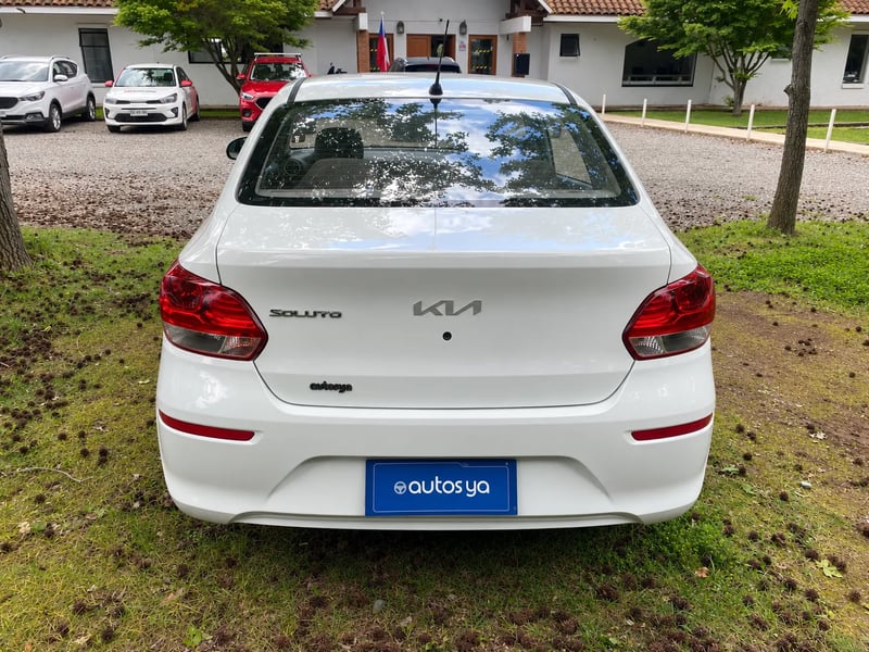 Kia SOLUTO LX 1.4 2022 - Imagen 9 de 13