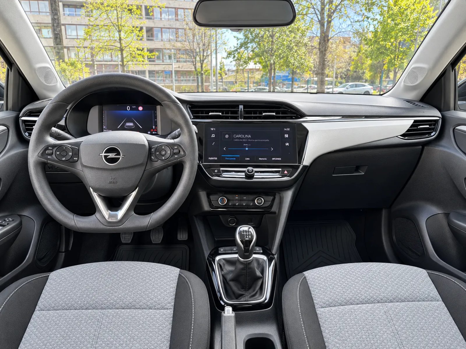 Opel CORSA 1.2 MT5 2024 - Foto 3 de 20