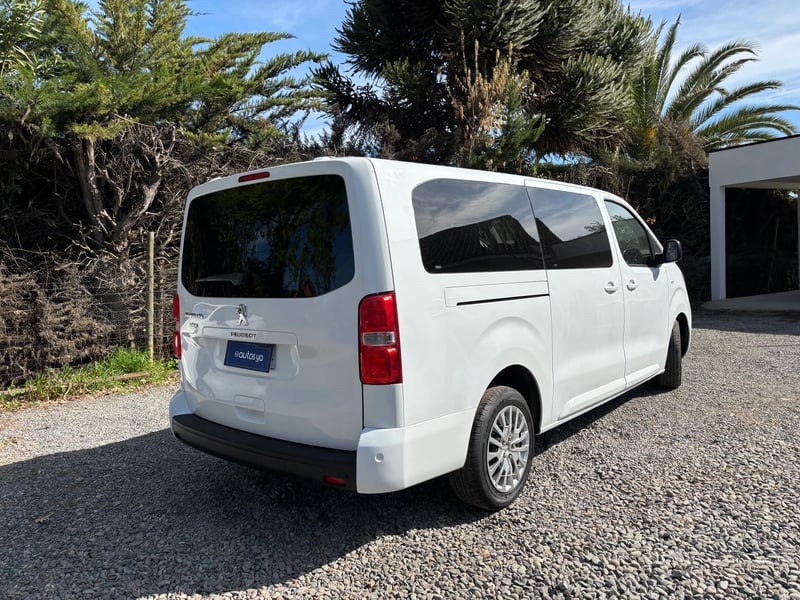 Peugeot TRAVELLER L3 BLUE HDI 180 2.0 2023 - Imagen 7 de 12