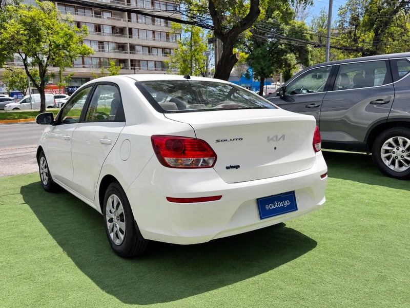 Kia SOLUTO 1.4 2022 - Imagen 4 de 20