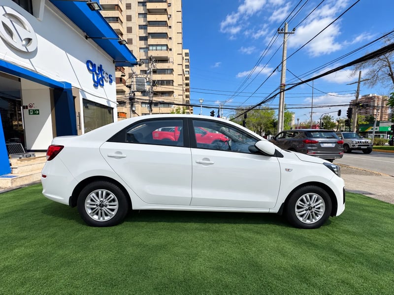 Kia SOLUTO LX 1.4 2022 - Imagen 20 de 20