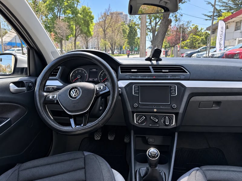 Volkswagen VOYAGE HIGHLINE 1.6 2023 - Imagen 16 de 18