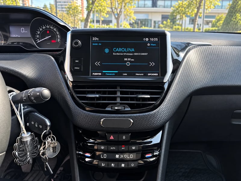 Peugeot 208 PURE TECH HB 1.2 2020 - Imagen 4 de 19