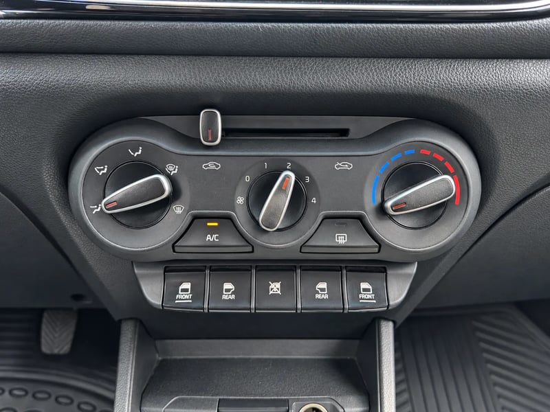 Kia SOLUTO 1.4 2022 - Imagen 18 de 20
