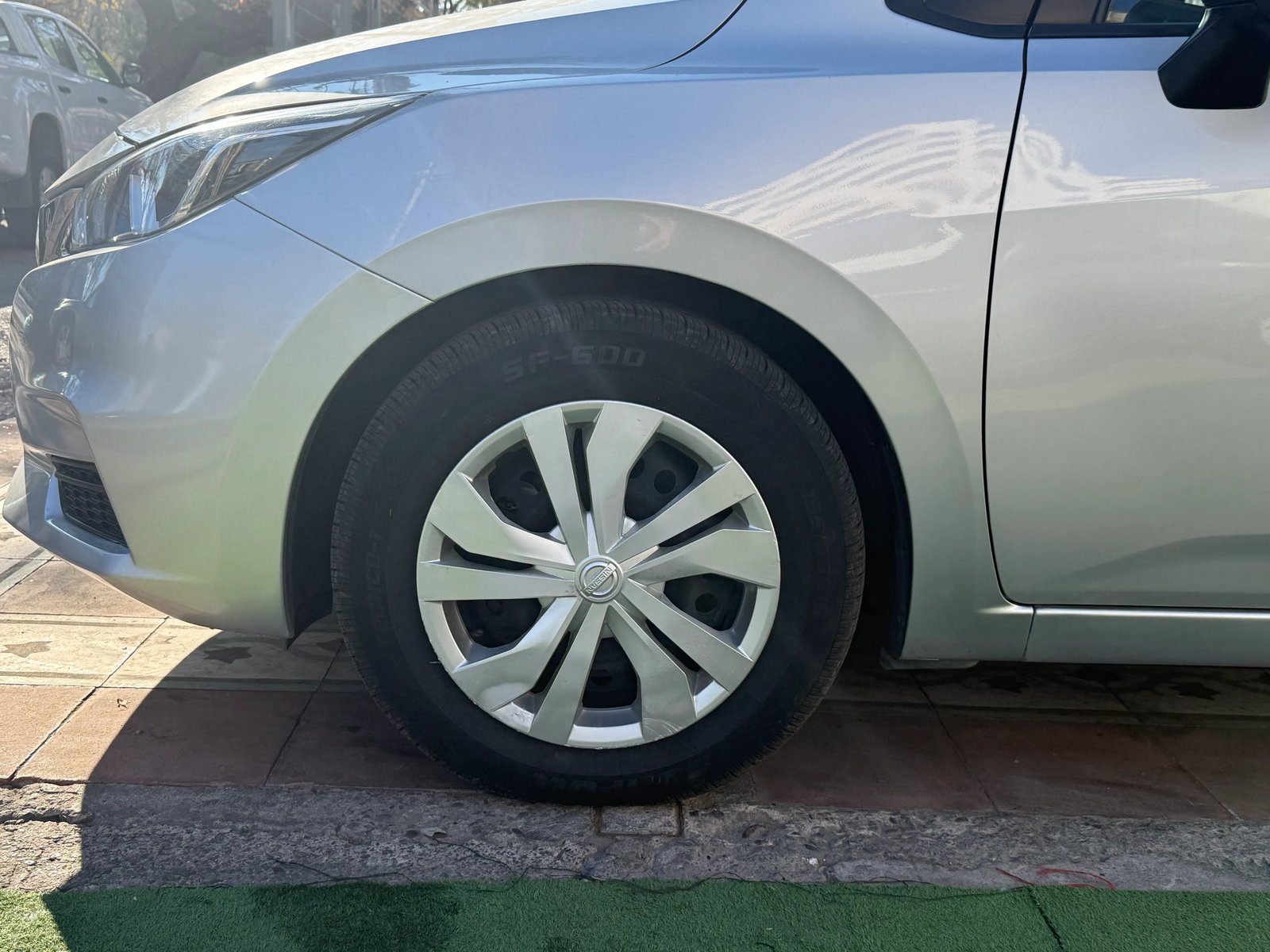 NISSAN NEW VERSA SENSE 1.6 2023 - Imagen 14 de 20