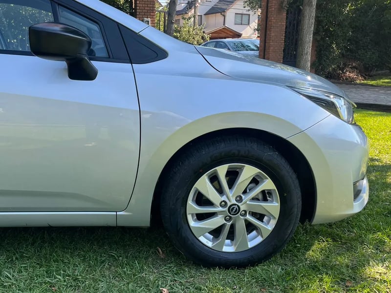 Nissan VERSA NEW SENSE CVT 2024 - Imagen 13 de 14
