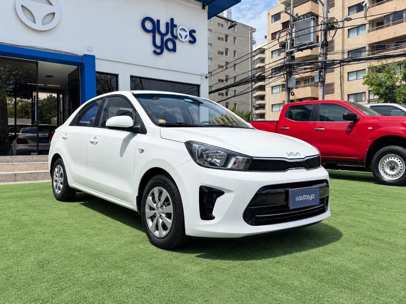 Kia SOLUTO 1.4 2022 - Imagen 8 de 20