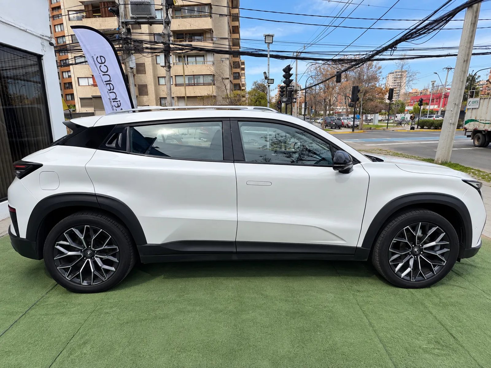 Changan UNI-T ELITE 1.5 AT 2023 - Foto 4 de 20