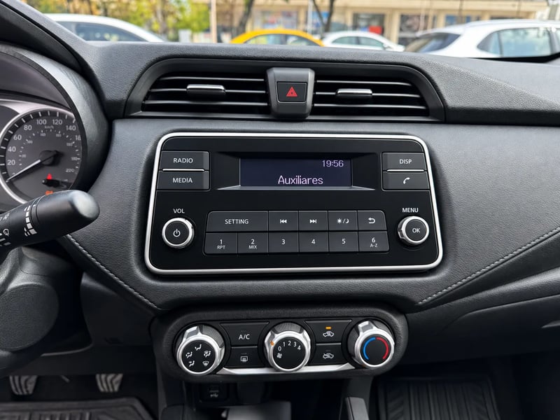 Nissan Versa Sense MT 1.6 2021 - Imagen 5 de 18