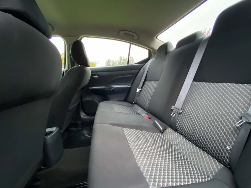 Nissan VERSA CVT 1.6 AUT 2023 - Imagen 13 de 18