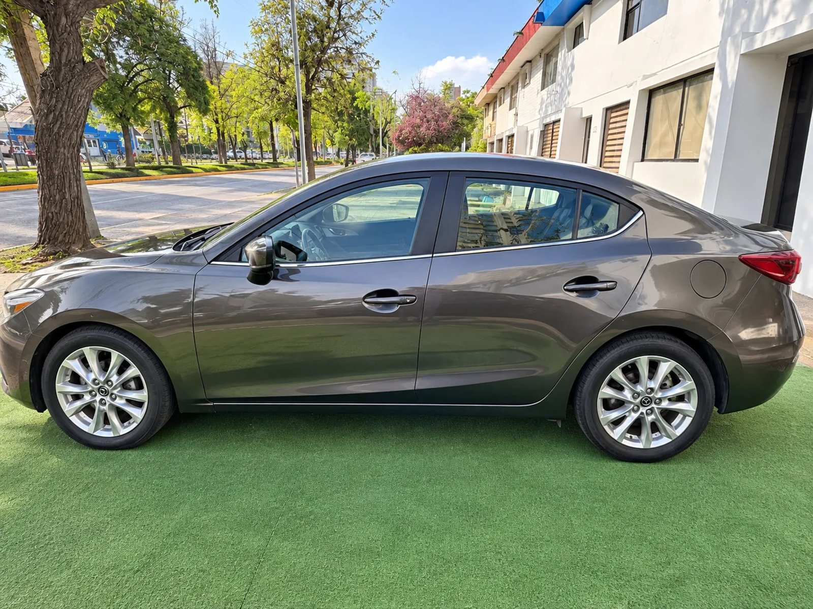 Mazda NEW 3 2.0 2019 - Foto 4 de 20