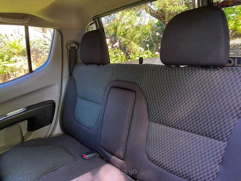 Mitsubishi L200 D CAB 4X4 2.5 AUT 2009 - Imagen 13 de 19