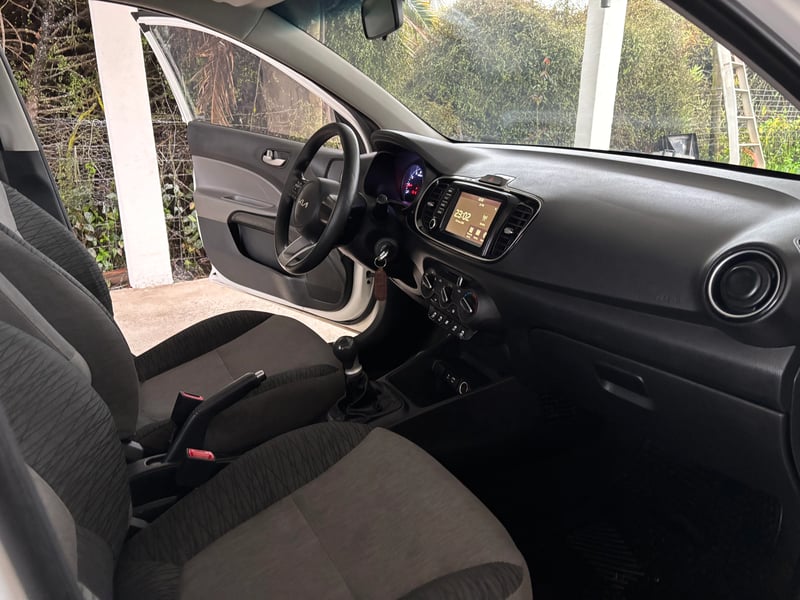 Kia SOLUTO 2022 - Imagen 8 de 10