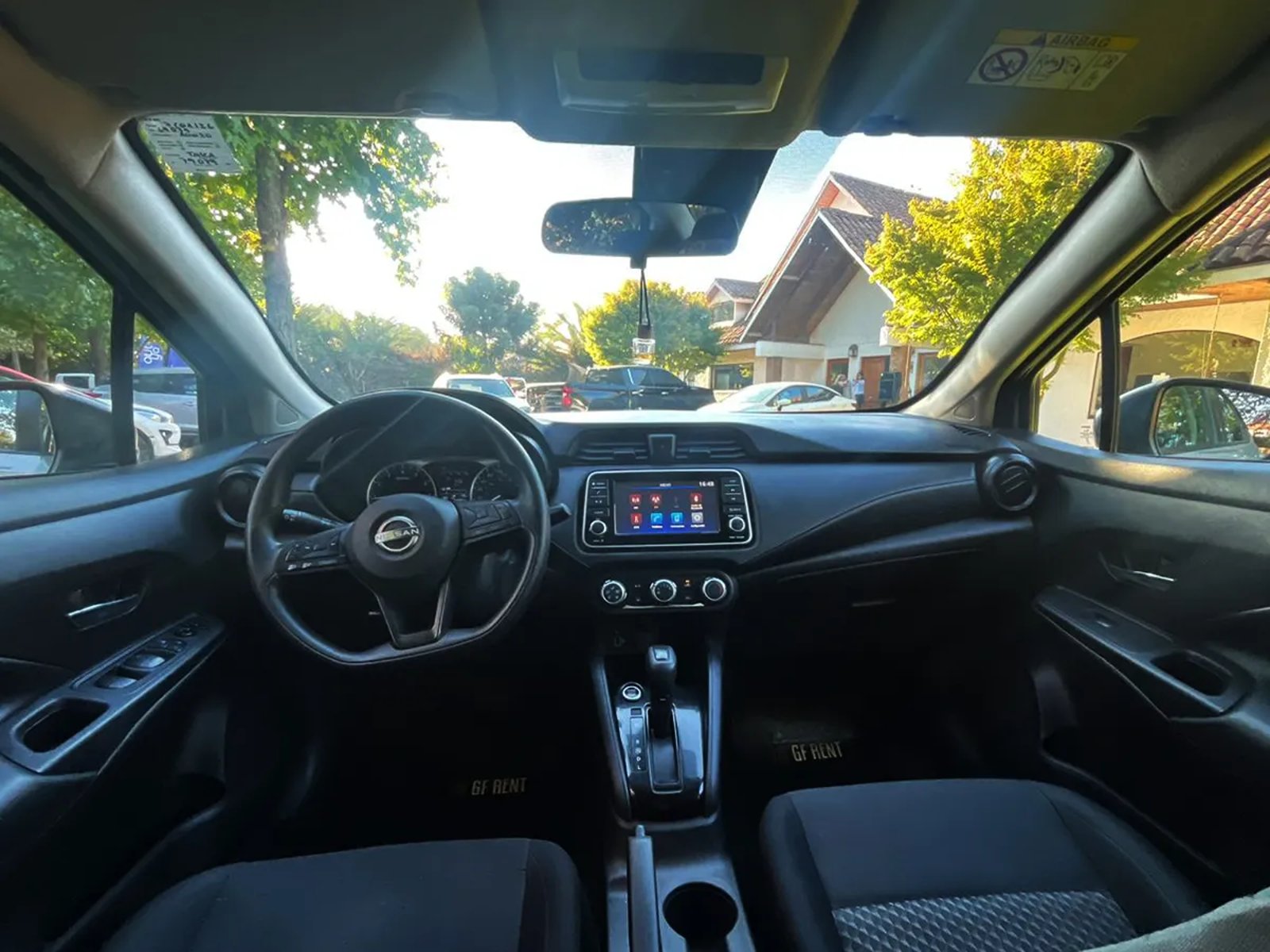 NISSAN NEW VERSA SENSE 4X2 1.6 AUT 2023 - Imagen 8 de 15