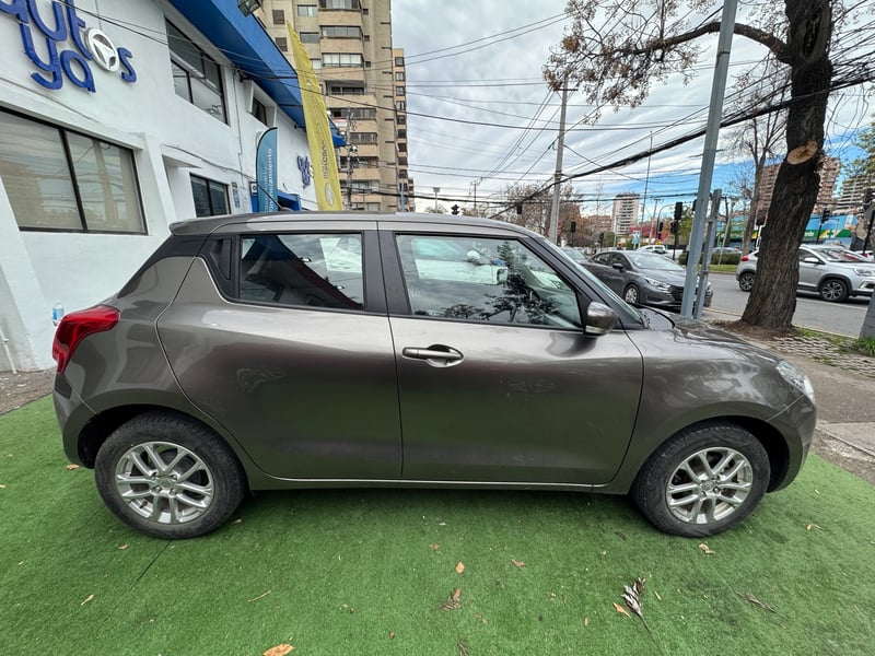 Suzuki SWIFT 2023