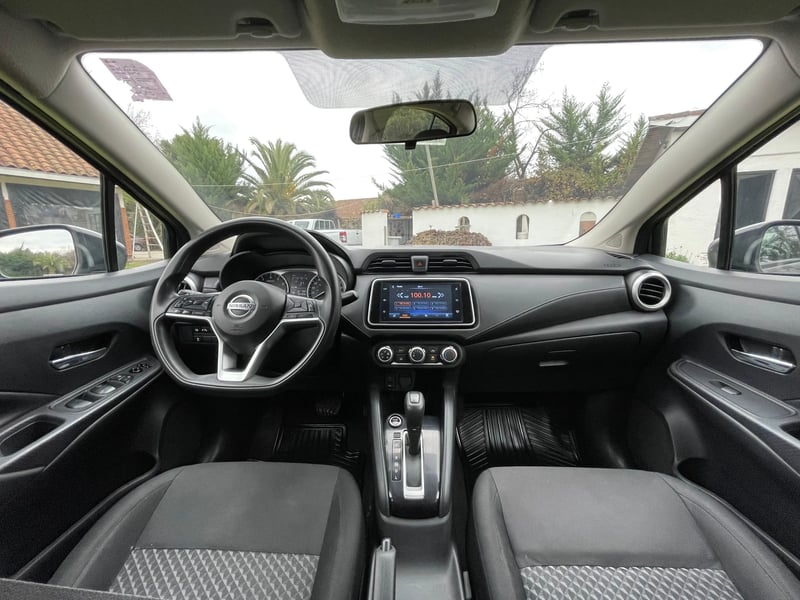 Nissan VERSA 1.6 AUT 2022 - Imagen 7 de 20