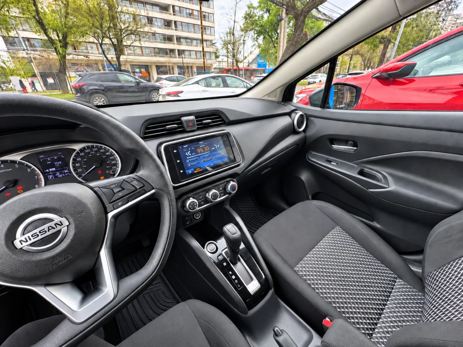 Nissan VERSA CVT 1.6 AT 2023 - Imagen 6 de 18