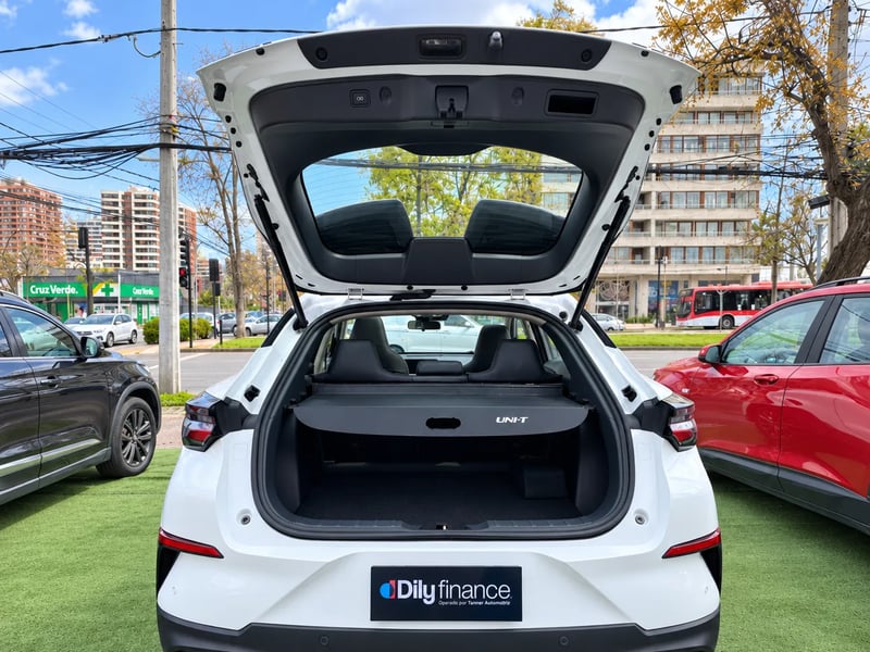 Changan UNI-T ELITE 1.5 AT 2023 - Imagen 9 de 20