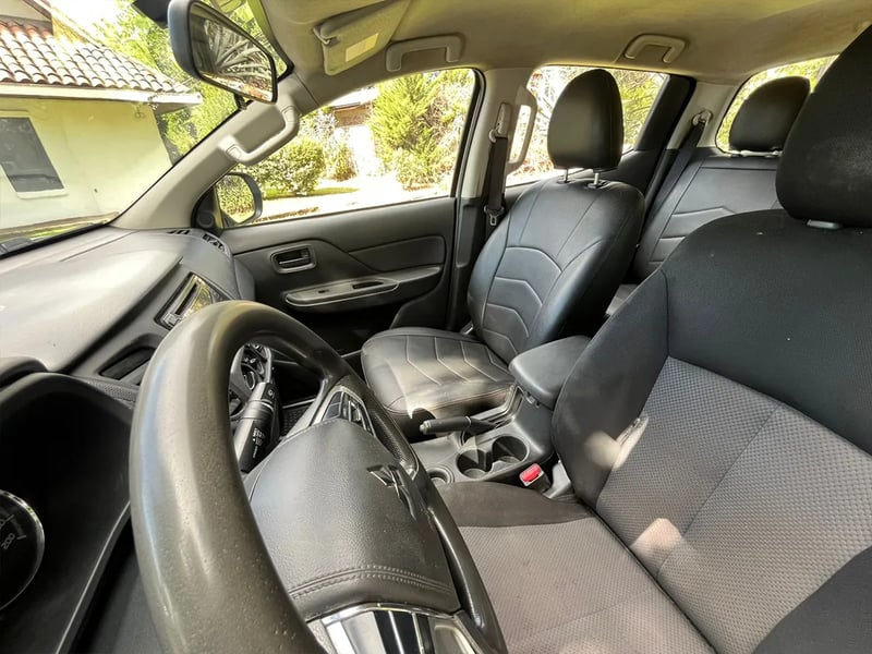 Mitsubishi L200 WORK CR WF 2.4 2023 - Imagen 8 de 12
