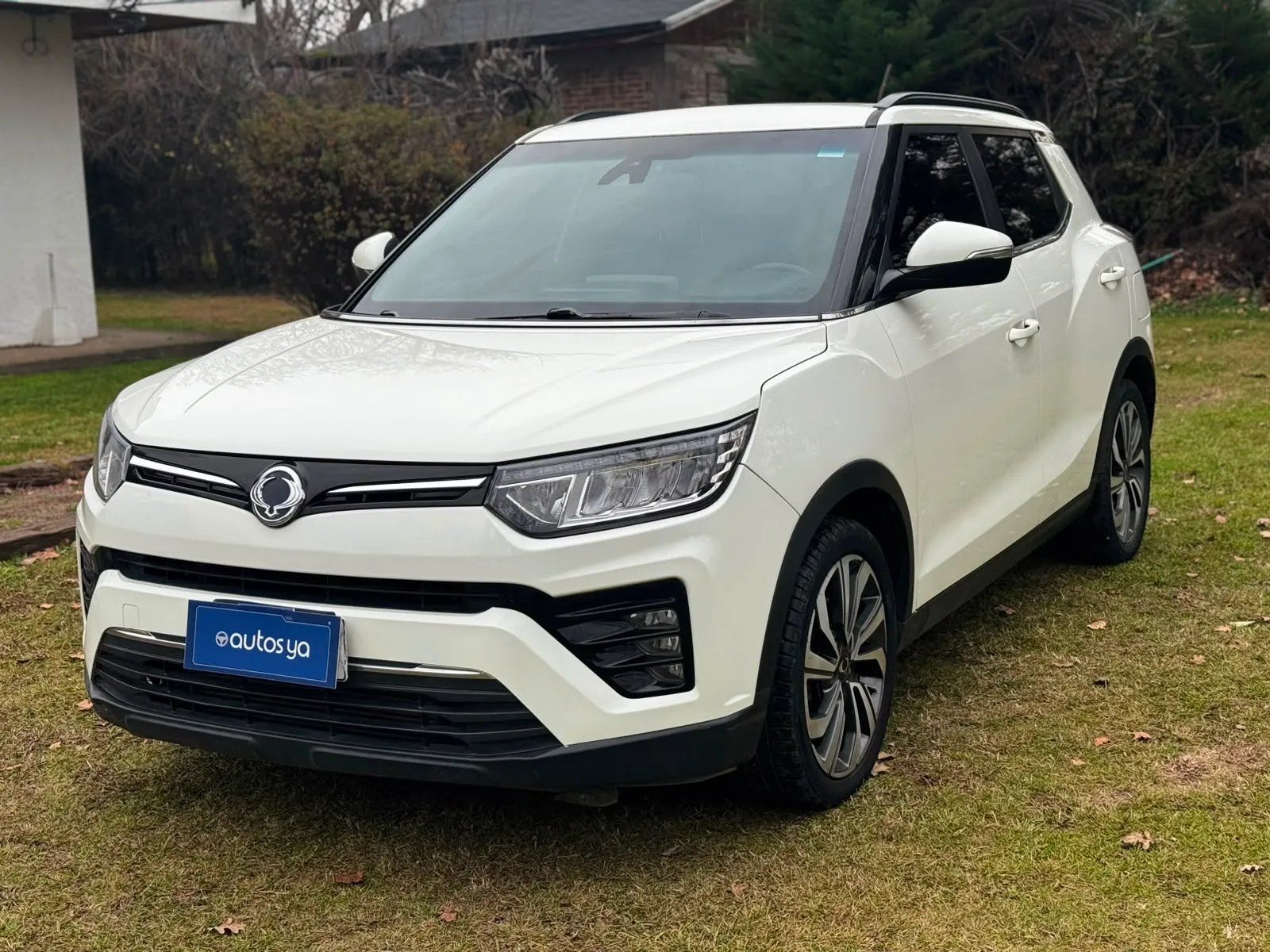 SsangYong TIVOLI LIMITED 2022 - Foto 2 de 8