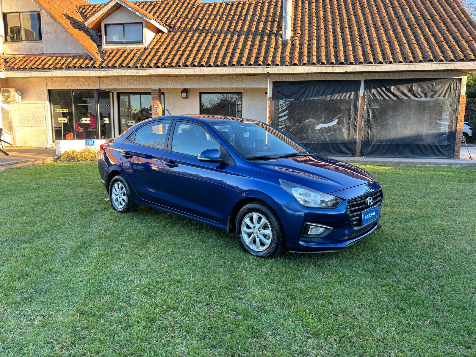 HYUNDAI VERNA CB 1.4 2022 - Foto 4 de 18