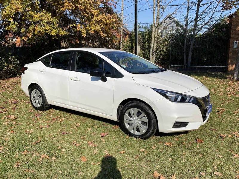 Nissan VERSA CVT 1.6 AUT 2022 - Imagen 14 de 18