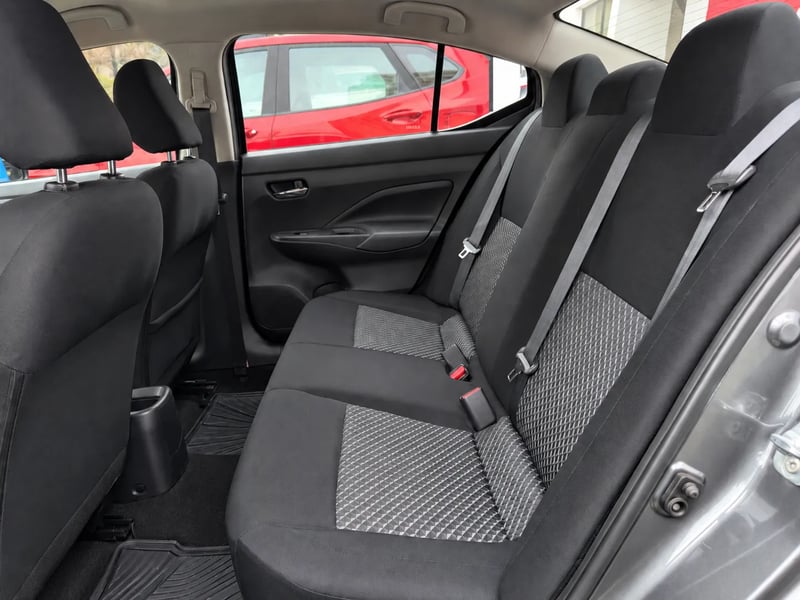 Nissan VERSA CVT 1.6 AT 2023 - Imagen 8 de 18