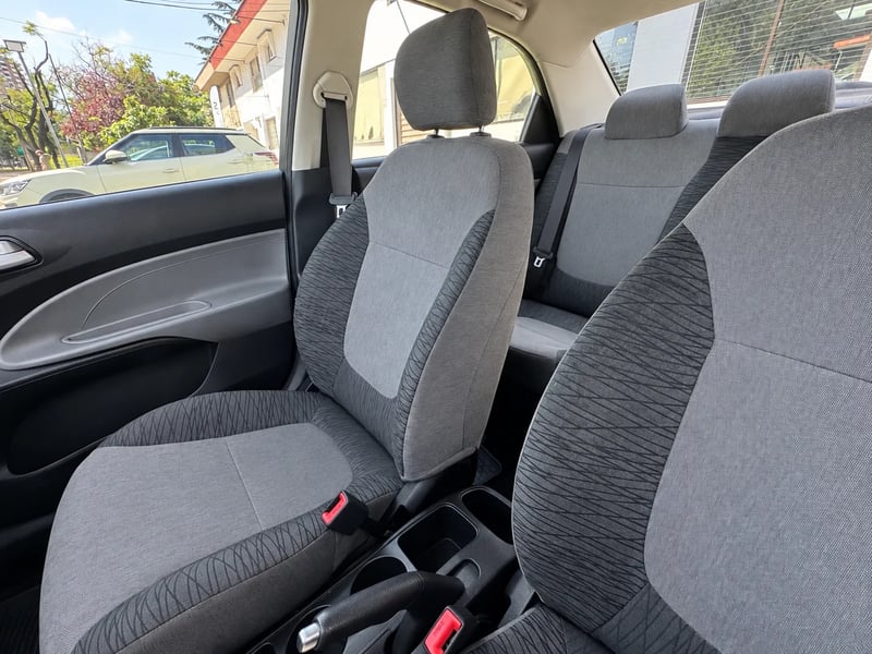 Kia SOLUTO LX 1.4 2022 - Imagen 3 de 20