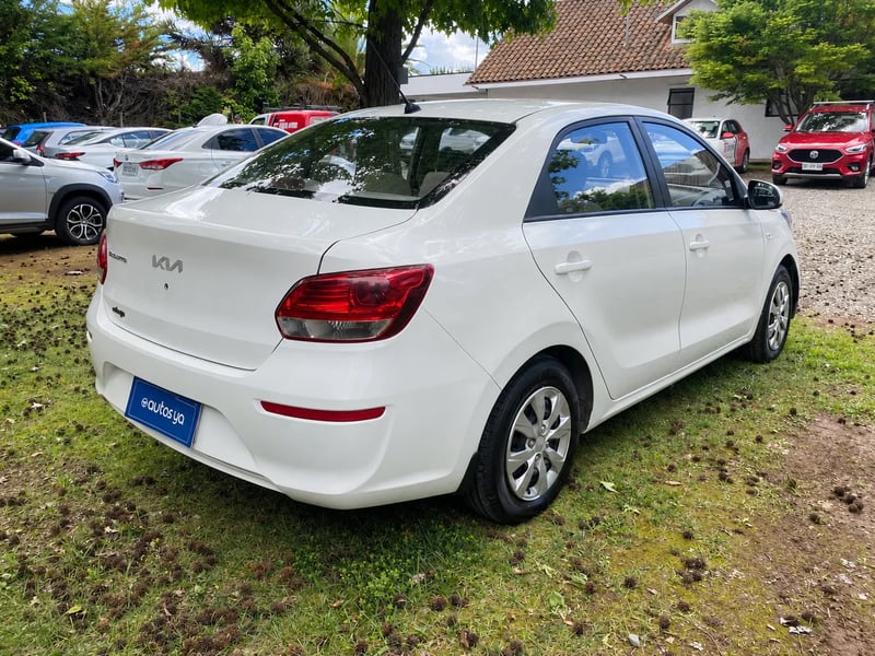 Kia SOLUTO LX 1.4 2022 - Imagen 11 de 13