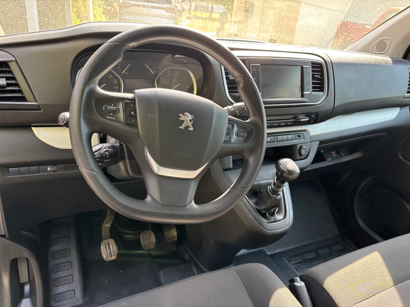 Peugeot TRAVELLER L3 BLUE HDI 180 2.0 2023 - Imagen 3 de 12
