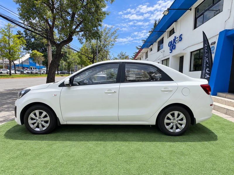 Kia SOLUTO 1.4 2022 - Imagen 5 de 20