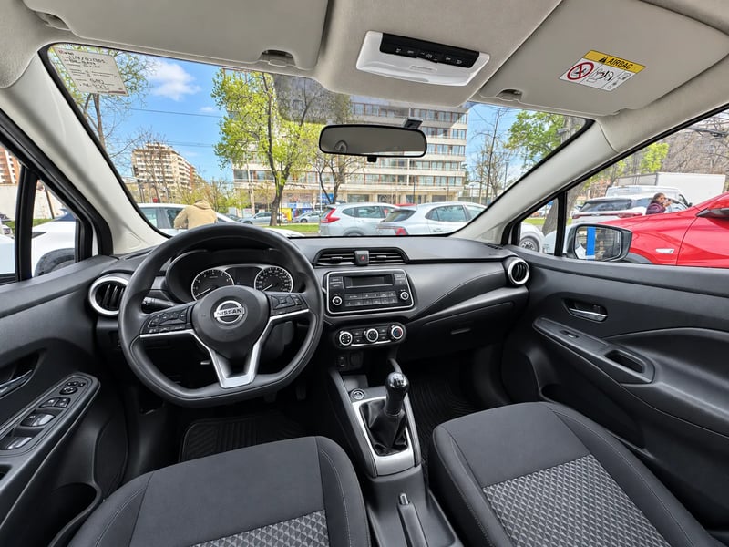 Nissan Versa Sense MT 1.6 2021 - Imagen 9 de 18