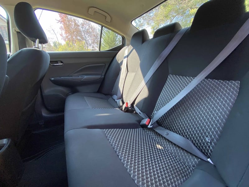 Nissan VERSA CVT 1.6 AUT 2022 - Imagen 13 de 18