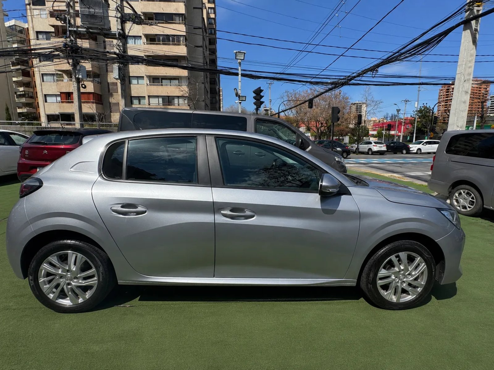 Peugeot 208 PURETECH 75 MT 1.2 2024 - Imagen 6 de 20