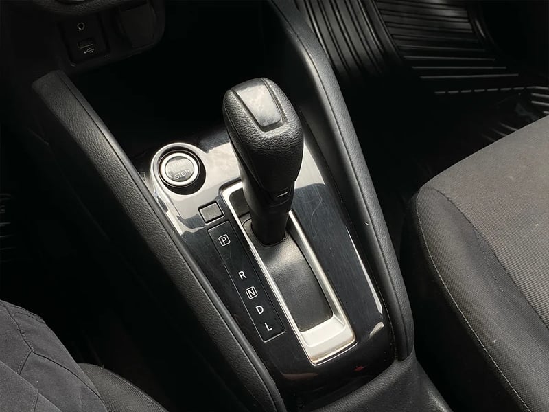 Nissan VERSA cvt 1.6 AT 2023 - Imagen 4 de 18