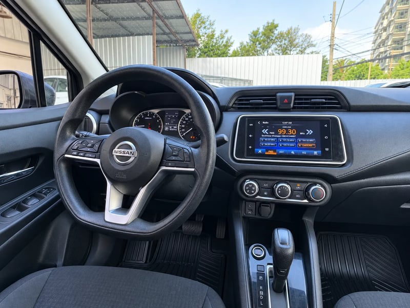 Nissan VERSA CVT 1.6 AUT 2023 - Imagen 13 de 20