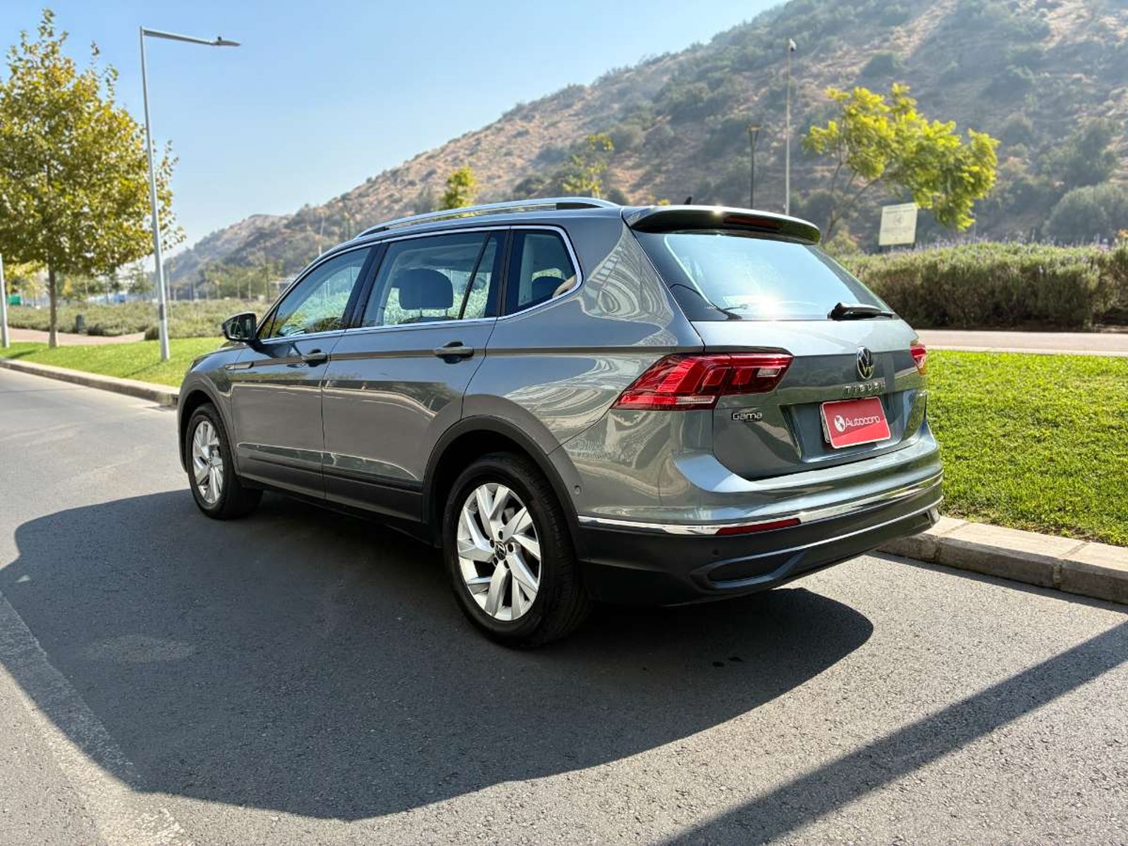 Volkswagen TIGUAN TSI COMFORTLINE 2025 - Imagen 8 de 18