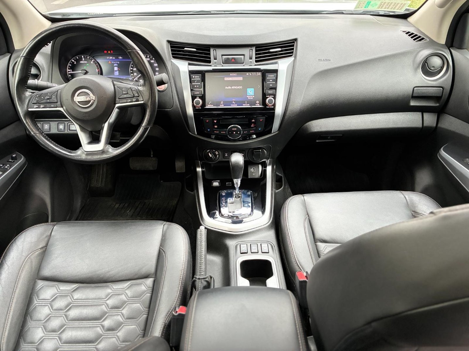 NISSAN NP 300 NAVARA DC LE 2.3D AT 4X4 Platinum 2023 - Imagen 16 de 20